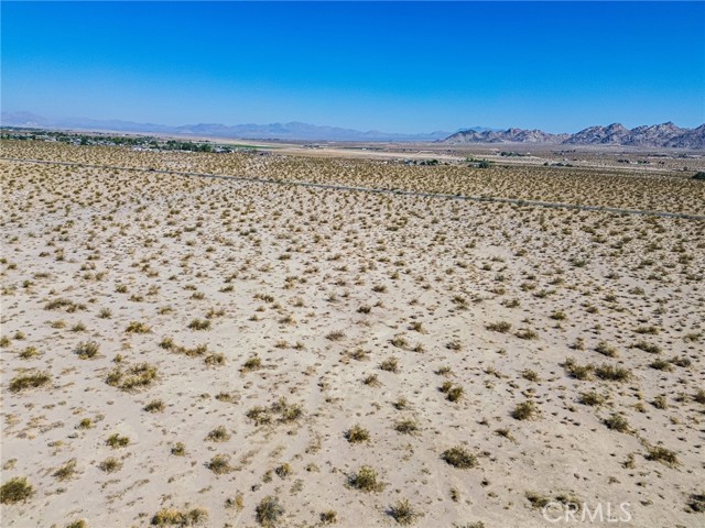 37898 Old Woman Springs Road, Lucerne Valley CA: https://media.crmls.org/medias/37f5d5fa-ef0f-48e6-a044-d1faf9275570.jpg