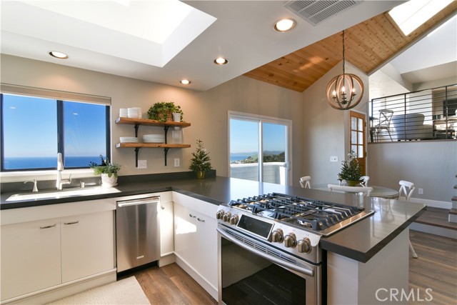 Detail Gallery Image 8 of 29 For 2640 Maple, Morro Bay,  CA 93442 - 3 Beds | 2/1 Baths