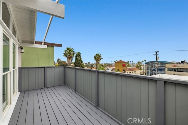 1617 Raymond Avenue, Hermosa Beach, California 90254, 3 Bedrooms Bedrooms, ,2 BathroomsBathrooms,Residential,For Sale,Raymond,SB24215419