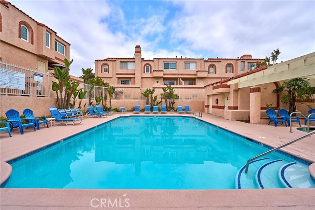 3101 Plaza Del Amo, Torrance CA: https://media.crmls.org/medias/37f75041-ce2b-4cb7-a60e-c3bc66d46fcb.jpg
