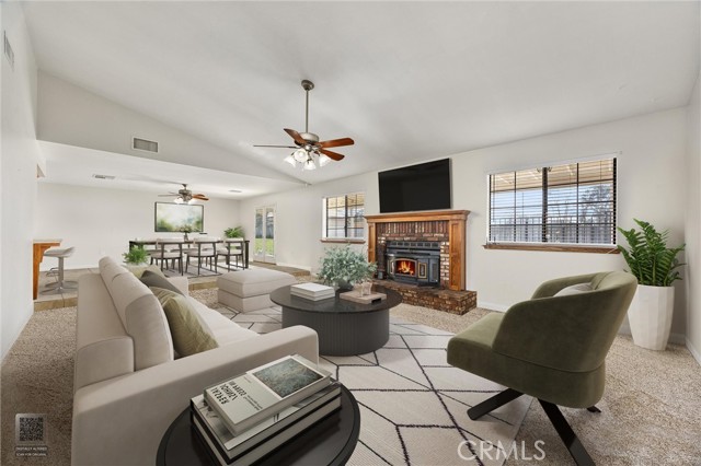 Detail Gallery Image 8 of 39 For 14825 Henderson Ave, Bakersfield,  CA 93314 - 3 Beds | 2 Baths