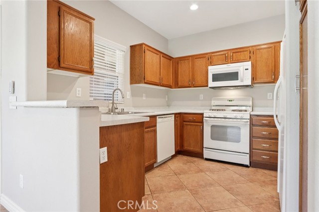 Detail Gallery Image 4 of 27 For 26348 Arboretum Way #504,  Murrieta,  CA 92563 - 2 Beds | 2 Baths