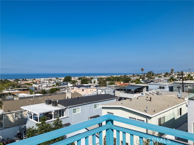 1145 1st Street, Hermosa Beach, California 90254, 3 Bedrooms Bedrooms, ,2 BathroomsBathrooms,Residential,Sold,1st,SB23174061