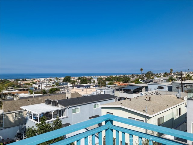 1145 1st Street, Hermosa Beach, California 90254, 3 Bedrooms Bedrooms, ,2 BathroomsBathrooms,Residential,Sold,1st,SB23174061