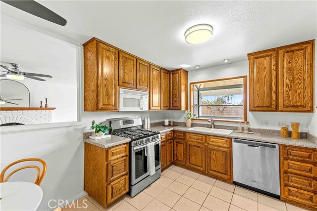 Image 19 of 39 For 5482 Myra