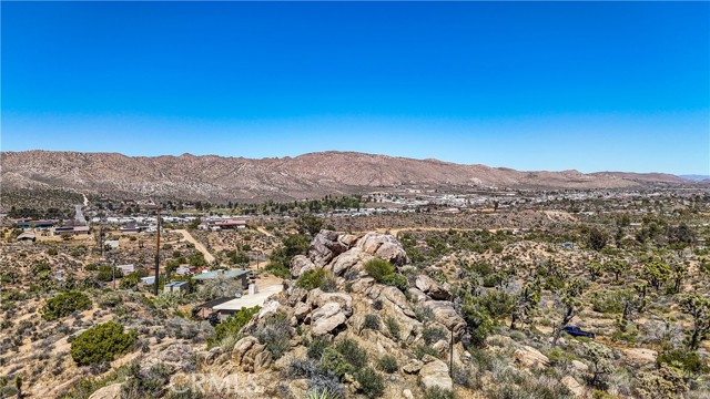 Detail Gallery Image 17 of 38 For 54944 Cheechaco Trl, Yucca Valley,  CA 92284 - – Beds | – Baths