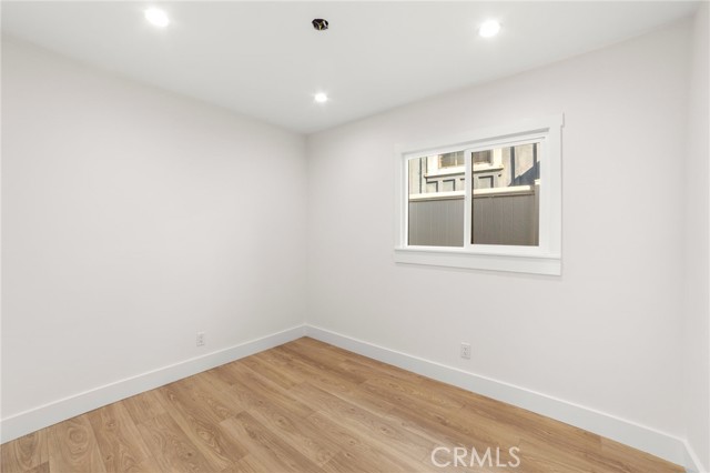 Detail Gallery Image 23 of 28 For 112 36th, Manhattan Beach,  CA 90266 - 3 Beds | 1 Baths