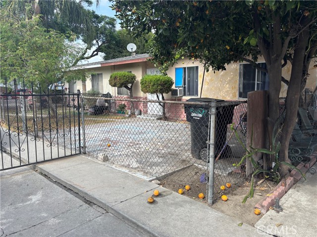 Detail Gallery Image 2 of 3 For 7218 Jaboneria, Bell Gardens,  CA 90201 - – Beds | – Baths