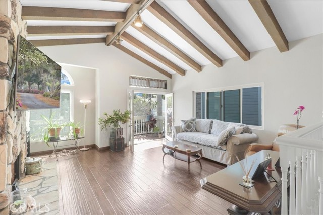 1133 7th Place, Hermosa Beach CA: https://media.crmls.org/medias/37f8f37c-05a6-48dc-99c3-7f28ee3ba944.jpg