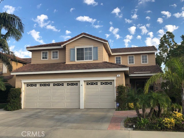 8 Viaggio Ln, Lake Forest, CA 92610