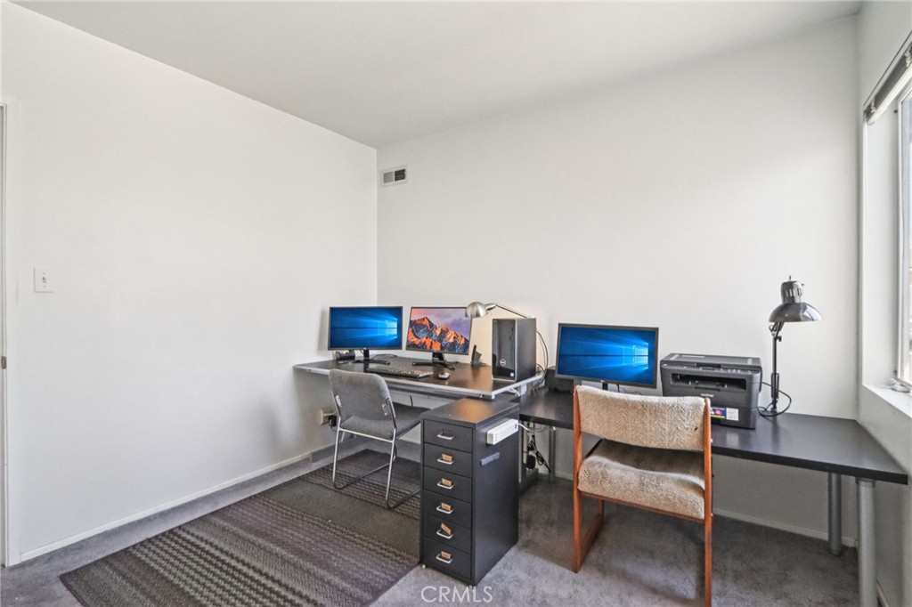 MLS #OC25176543 img 25