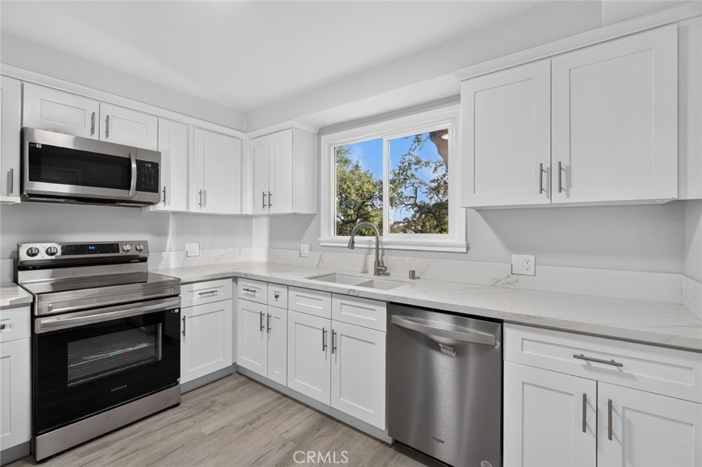 3304 Crestford #1/2 — image 1