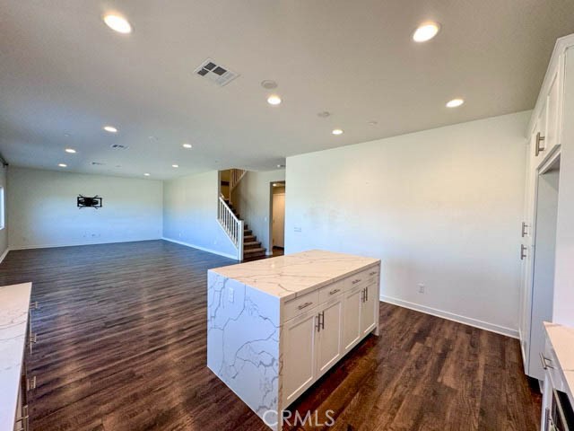 Detail Gallery Image 11 of 46 For 30926 Foxhollow Dr, Winchester,  CA 92596 - 4 Beds | 3/1 Baths