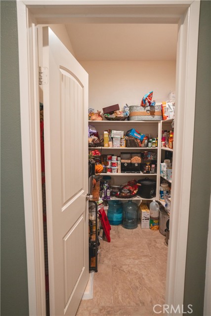 Detail Gallery Image 6 of 15 For 1968 Nogales Ave, Perris,  CA 92571 - 5 Beds | 4 Baths