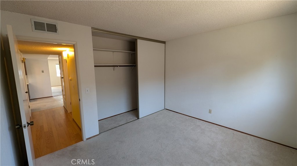 https://media.crmls.org/medias/37fd2cb8-2886-4763-9bf8-be9422ea5b76.jpg?preset=X-Large