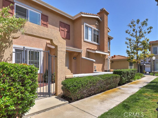 Detail Gallery Image 32 of 39 For 452 N Bloomberry #B,  Orange,  CA 92869 - 3 Beds | 2/1 Baths