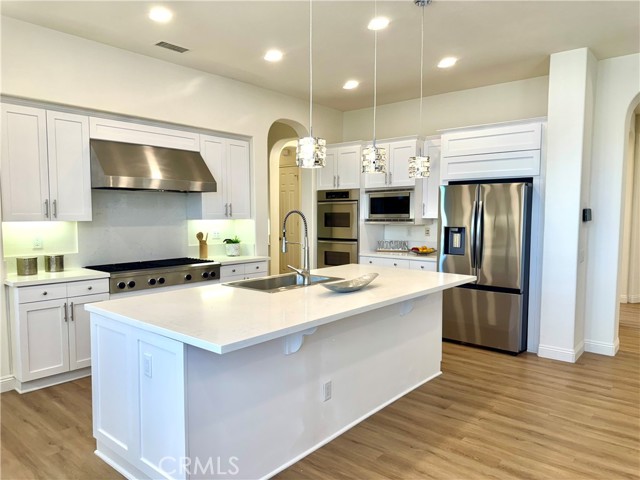 26480 Valley Oak Lane, Valencia CA: https://media.crmls.org/medias/37fd8dc1-9528-412d-9131-26fe80df5af2.jpg