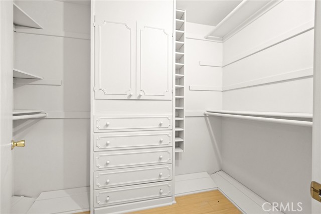 Detail Gallery Image 29 of 49 For 5052 Newcastle, Encino,  CA 91316 - 3 Beds | 2 Baths