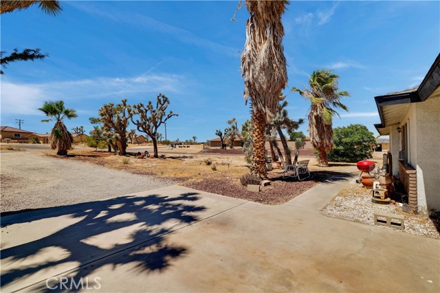 Detail Gallery Image 16 of 27 For 60140 Adobe Rd, Joshua Tree,  CA 92252 - 2 Beds | 2 Baths