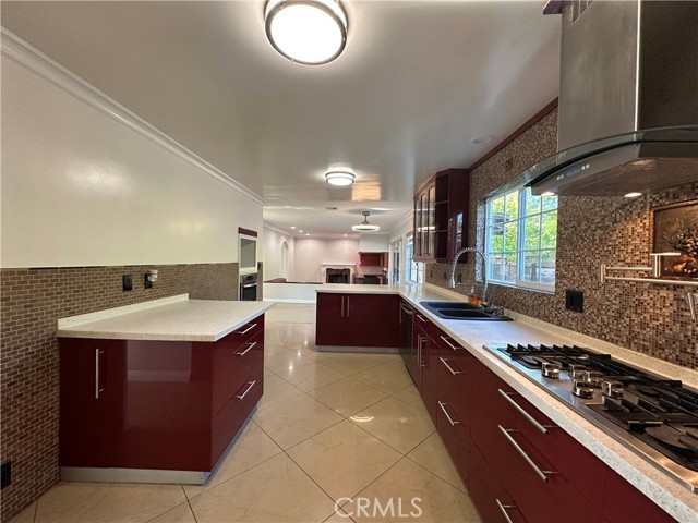Detail Gallery Image 18 of 56 For 10760 Des Moines Ave, Porter Ranch,  CA 91326 - 3 Beds | 2/1 Baths