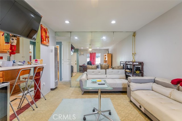 Detail Gallery Image 10 of 40 For 2945 Estara Ave, Los Angeles,  CA 90065 - 4 Beds | 2 Baths