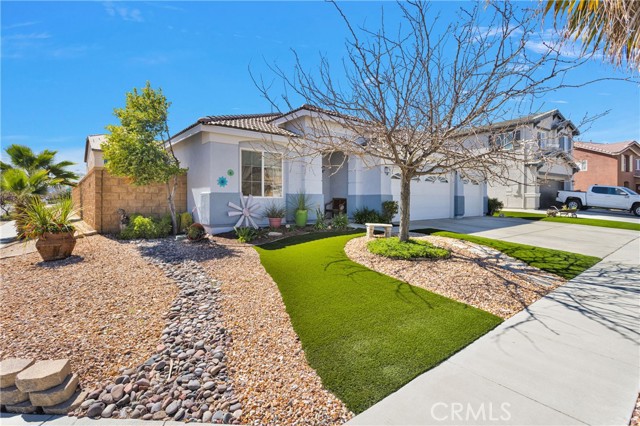 Detail Gallery Image 2 of 37 For 14077 Pearl, Hesperia,  CA 92344 - 3 Beds | 2 Baths