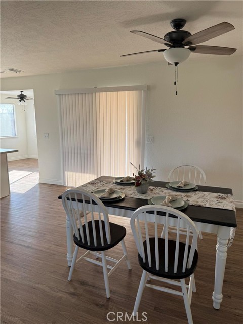 Detail Gallery Image 3 of 25 For 13564 Seminole, Apple Valley,  CA 92308 - 3 Beds | 2 Baths