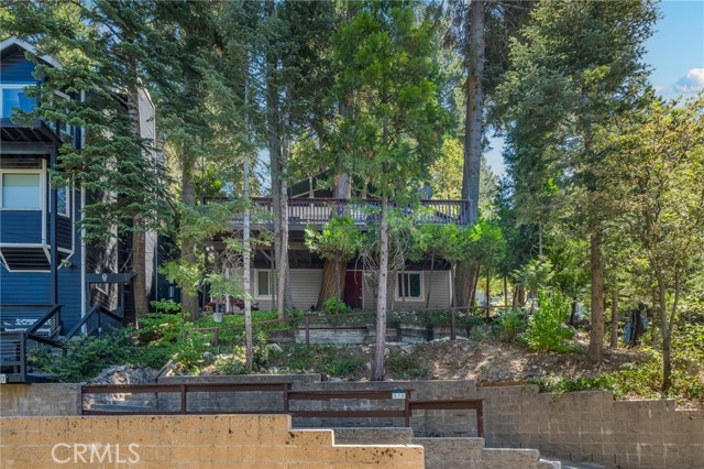 Detail Gallery Image 2 of 39 For 535 Sunderland Ct, Lake Arrowhead,  CA 92352 - 3 Beds | 2 Baths