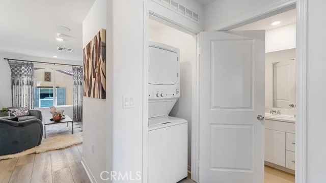 Detail Gallery Image 11 of 20 For 1303 Galaxy Way, Rialto,  CA 92376 - 3 Beds | 2/1 Baths