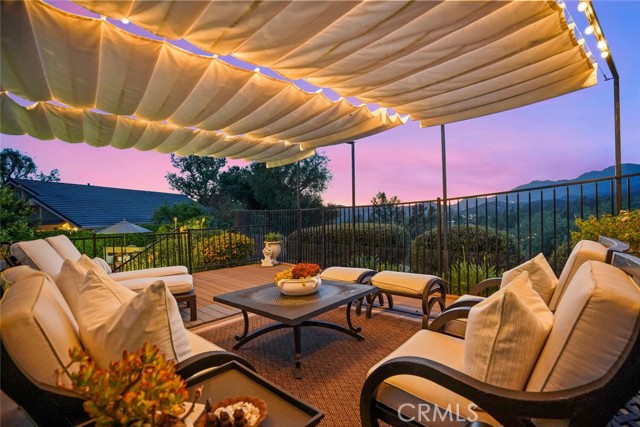 Detail Gallery Image 3 of 75 For 6617 Oak Forest Dr, Oak Park,  CA 91377 - 3 Beds | 2/1 Baths