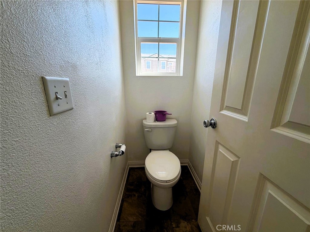 https://media.crmls.org/medias/38029ff4-03b4-449e-8dd7-fd54ea9157e8.jpg?preset=X-Large