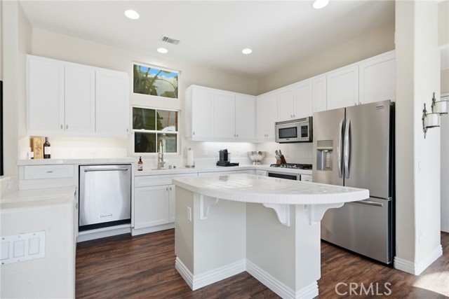 Detail Gallery Image 6 of 37 For 205 Montana Del Lago, Rancho Santa Margarita,  CA 92688 - 4 Beds | 2/1 Baths