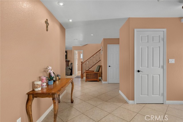 Detail Gallery Image 9 of 46 For 5337 Sulphur Dr, Jurupa Valley,  CA 91752 - 4 Beds | 2/1 Baths