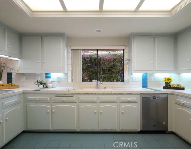 Detail Gallery Image 11 of 40 For 2560 via Sanchez, Palos Verdes Estates,  CA 90274 - 4 Beds | 2/1 Baths