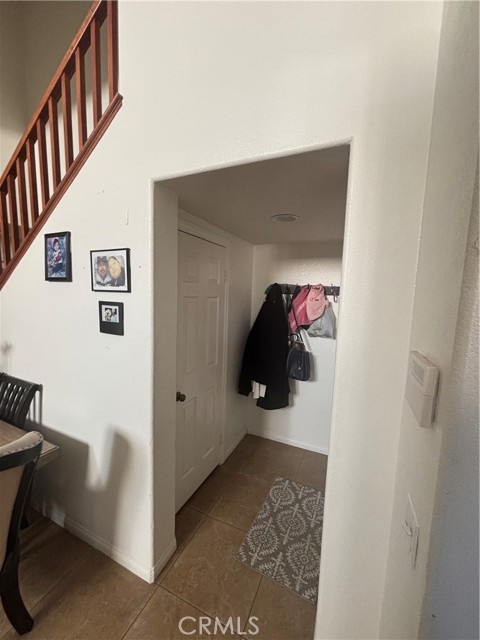 Detail Gallery Image 8 of 65 For 1064 Queen Annes Ln, Beaumont,  CA 92223 - 4 Beds | 2/1 Baths