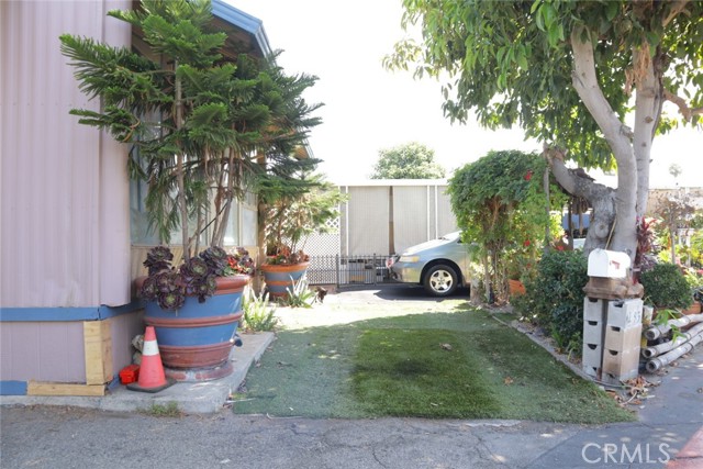 Detail Gallery Image 4 of 19 For 100 W Midway Dr #193,  Anaheim,  CA 92805 - 4 Beds | 2 Baths