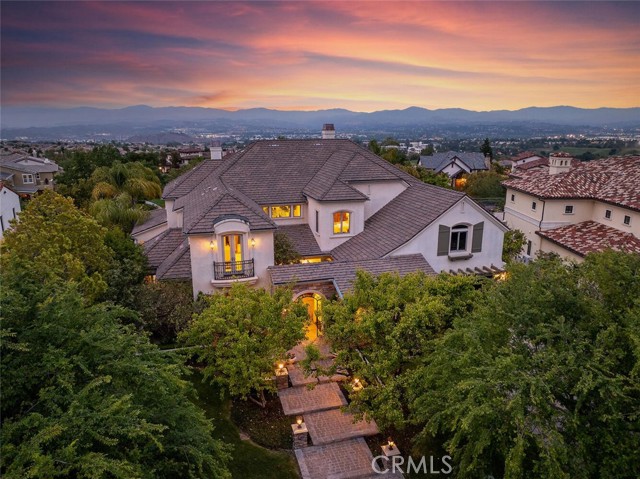 25769 Oak Leaf Court, Valencia CA: https://media.crmls.org/medias/3803813f-e841-44c4-82f9-cd636934450e.jpg
