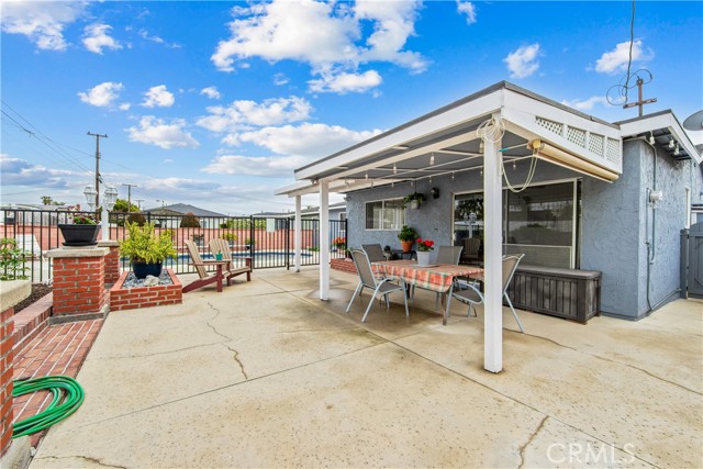 6051 Camphor Avenue, Westminster CA: https://media.crmls.org/medias/3803bdf3-2996-4dc8-b837-fdde0cf012e4.jpg