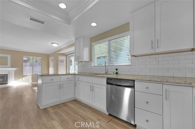 Detail Gallery Image 11 of 63 For 928 Winston Way, Corona,  CA 92881 - 4 Beds | 3 Baths