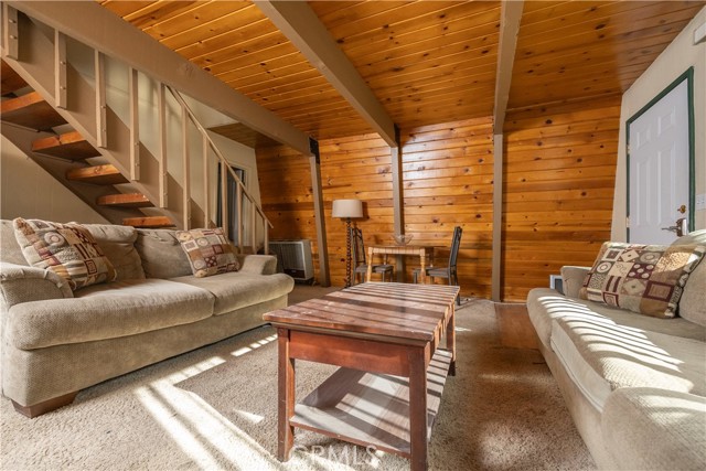 Detail Gallery Image 1 of 22 For 325 W Mojave Bld, Big Bear City,  CA 92314 - 2 Beds | 1 Baths