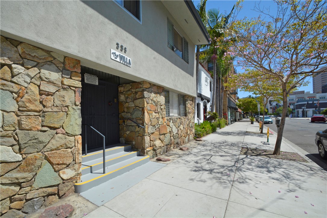 Detail Gallery Image 1 of 1 For 338 Elm Ave #9,  Long Beach,  CA 90802 - 1 Beds | 1 Baths