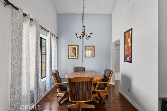 Detail Gallery Image 5 of 15 For 663 Eston Pl a,  Lancaster,  CA 93535 - 3 Beds | 3 Baths