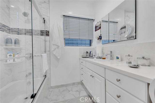Detail Gallery Image 13 of 30 For 7752 Mason Ave, Winnetka,  CA 91306 - 4 Beds | 2 Baths