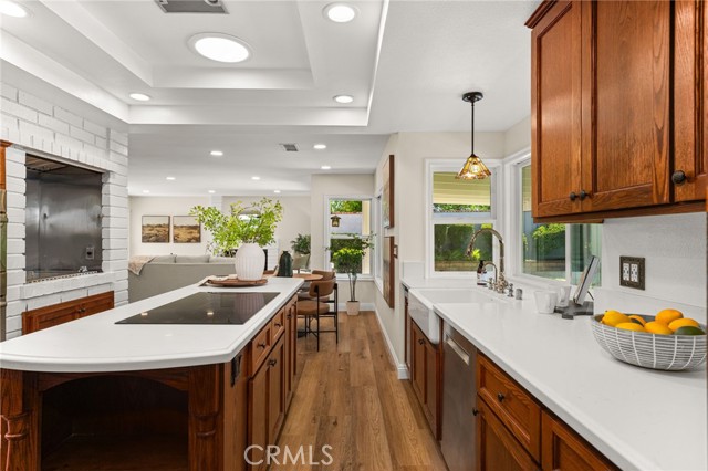 719 S Goldfinch Way, Anaheim Hills CA: https://media.crmls.org/medias/3806ba17-fe7e-4a30-b31c-83cb1e332032.jpg
