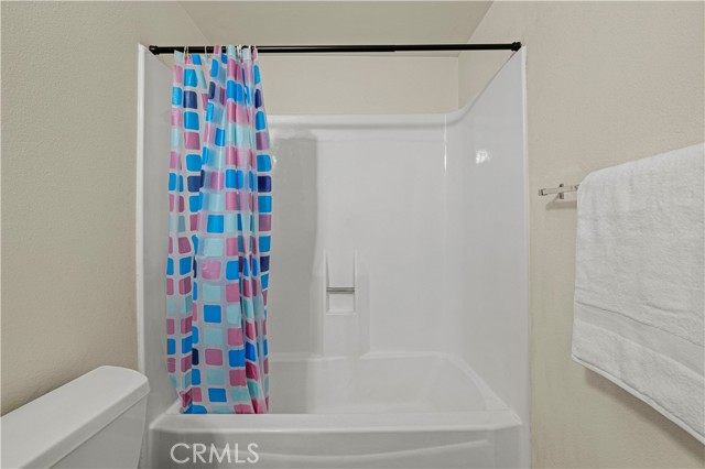 525 S Ardmore Ave, Los Angeles CA: https://media.crmls.org/medias/3807681a-ed25-4035-9f69-c5ed43978d3e.jpg