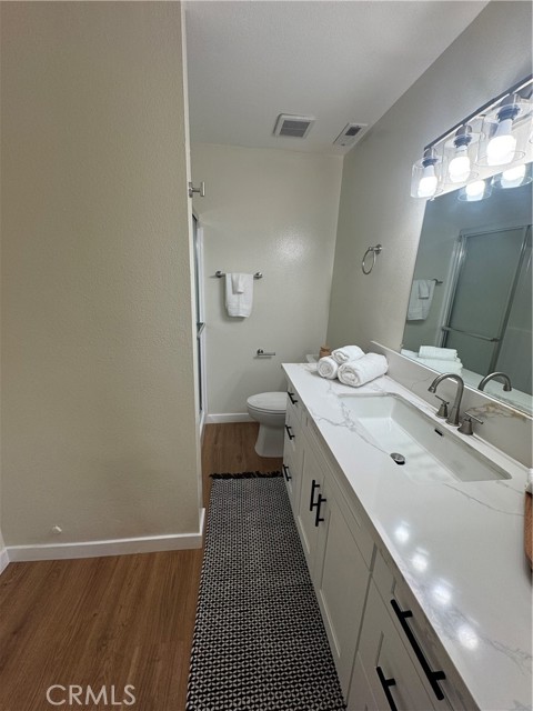 Detail Gallery Image 12 of 31 For 700 W La Veta Ave #F3,  Orange,  CA 92868 - 2 Beds | 2 Baths