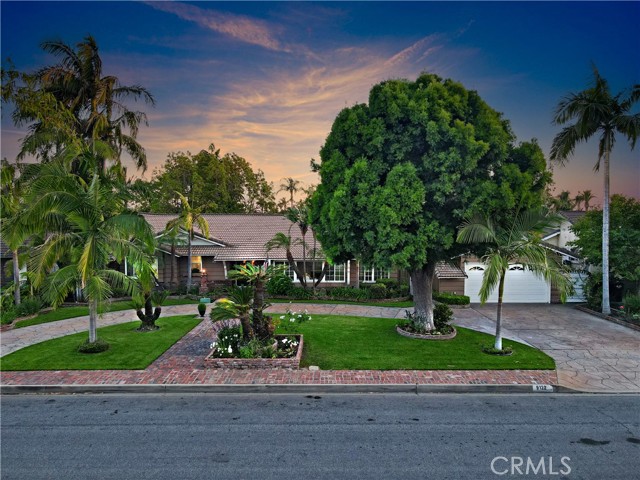Detail Gallery Image 1 of 51 For 9122 Gainford St, Downey,  CA 90240 - 5 Beds | 4 Baths