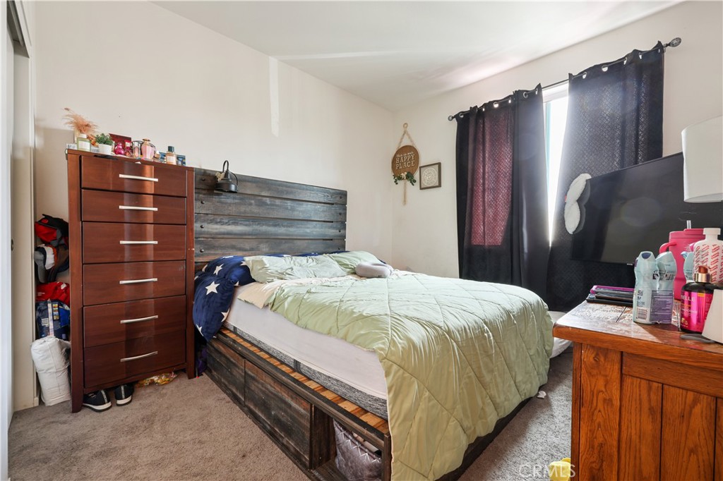 https://media.crmls.org/medias/38082051-342f-4ce6-a9af-6cbf429c027c.jpg?preset=X-Large