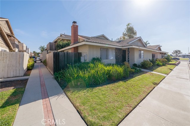 Image 2 for 17082 Grove Circle, Huntington Beach, CA 92647