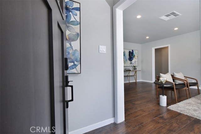 Detail Gallery Image 10 of 40 For 5724 Halbrent Ave, Sherman Oaks,  CA 91411 - 3 Beds | 1 Baths